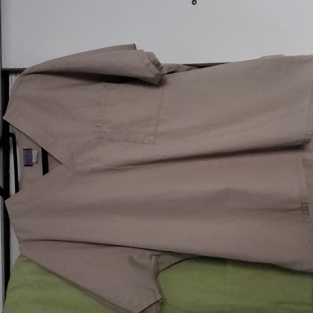 Scrubs bundle - Picture 3 of 6